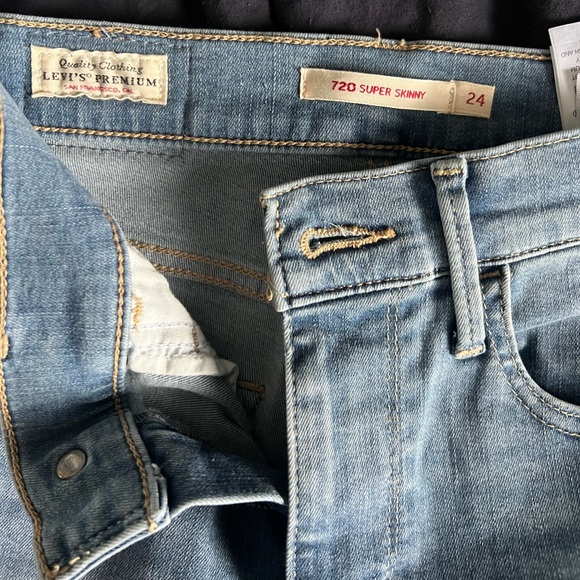 levis jeans - Picture 2 of 3